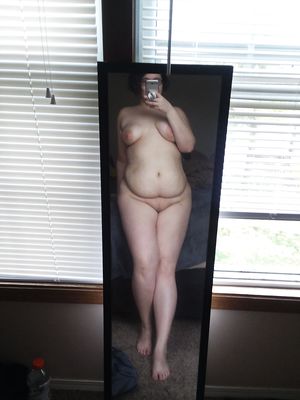 Fat Mature Naked Selfshot In Mirror